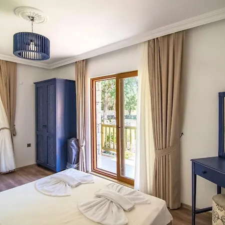 Genis Bahceli 4+1 Tatil Villasi Fethiye